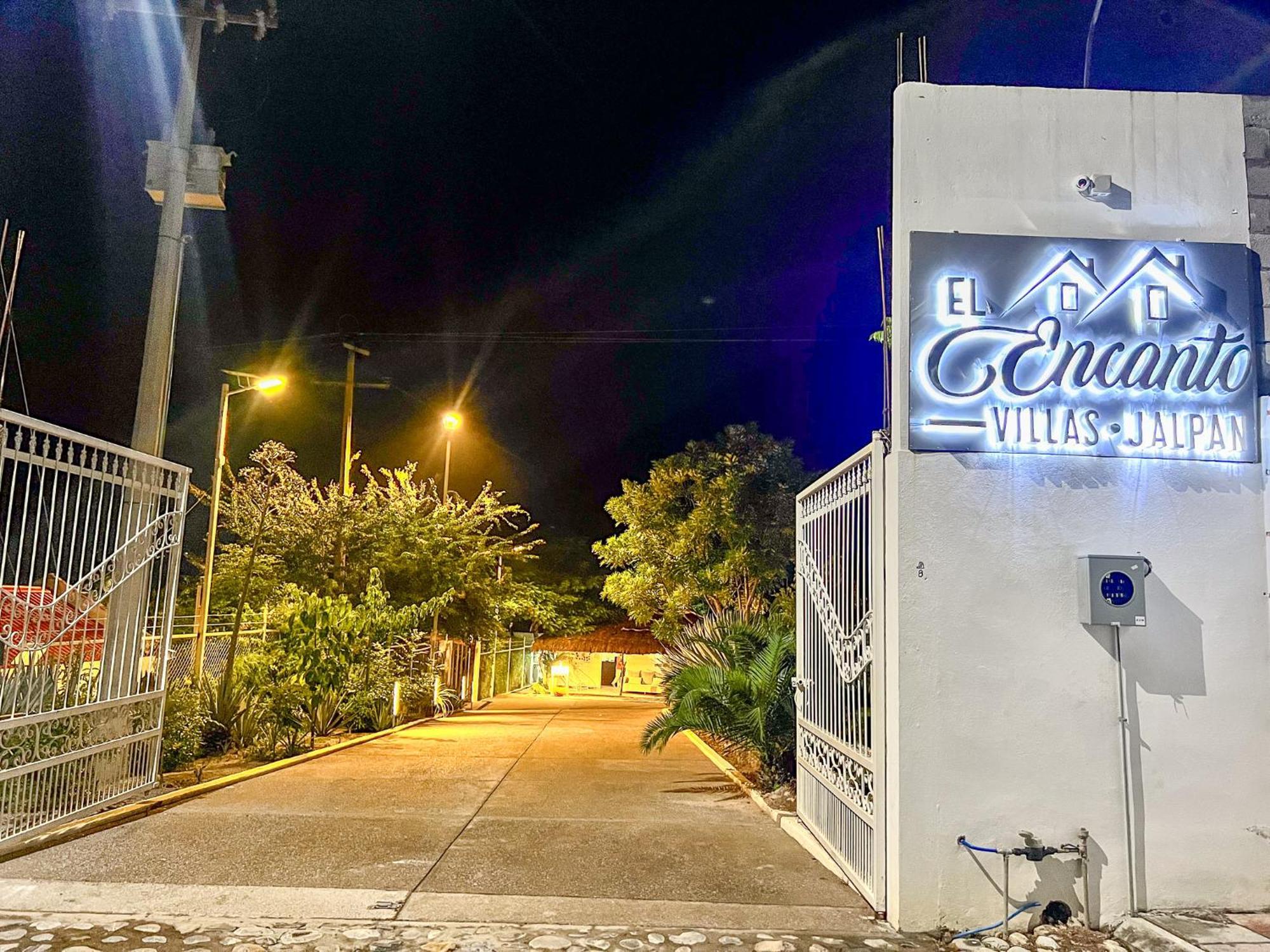 Villas El Encanto Халпан Екстериор снимка